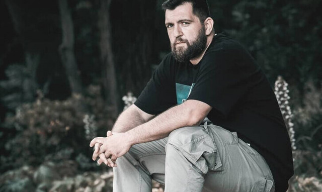 Ποιος είναι ο ράπερ Anser που «σαρώνει» στο Youtube