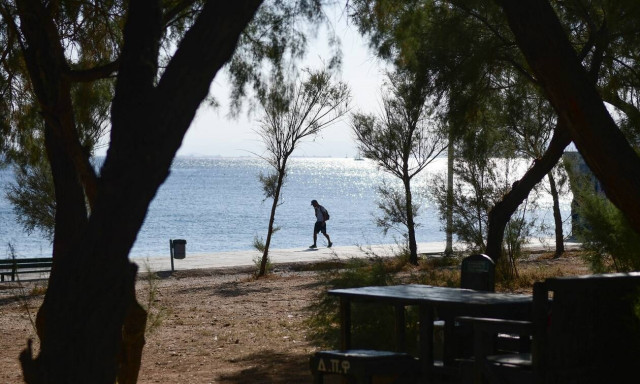 Καιρός: Ποιο φθινόπωρο; Δείτε πού θα φτάσει ο υδράργυρος τη Δευτέρα