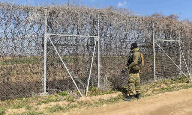 Έβρος: Τα νέα περάσματα που επιλέγουν οι δουλέμποροι και τα «μπλόκα» της ΕΛ.ΑΣ.