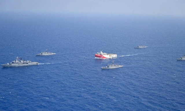 Απειλούν οι Τούρκοι: «Το Oruc Reis θα φτάσει στο Καστελόριζο και τη Ρόδο»