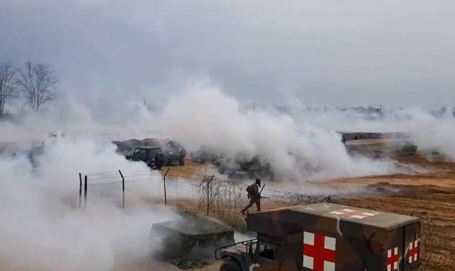 Έβρος: Πολεμικές ιαχές! Ψυχολογικός πόλεμος με εμβατήρια και πυροτεχνήματα από τους Τούρκους