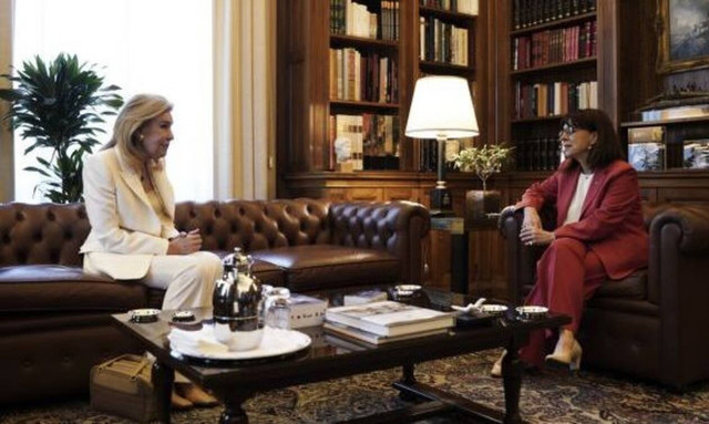 Η ΠτΔ βραβεύει την Μαριάννα Βαρδινογιάννη με το Παράσημο του Μεγαλόσταυρου του Τάγματος της Ευποιίας