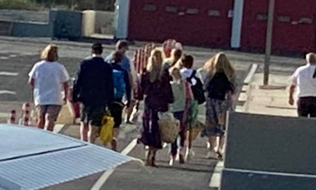 Κλοντια Σίφερ: Στην Κεφαλονιά το διάσημο μοντέλο - Με λίαρ τζετ και υπερπολυτελή θαλαμηγό (pics)