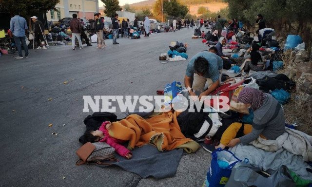 Μόρια – Υγειονομική «βόμβα» η περιοχή: Τι φοβούνται οι κάτοικοι, στους δρόμους οι μετανάστες