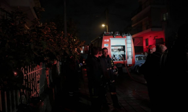 Φωτιά στην Ηλεία: Στις φλόγες διώροφη πολυκατοικία στα Λαστέικα