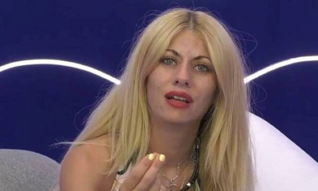 Big Brother: «Κλάμα»! Η απίστευτη γκάφα της Άννας Μαρίας - Πότιζε τα… ψεύτικα φυτά (pics - vid)