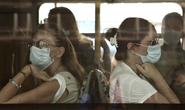 Κορονοϊός: Τρομάζουν διασωληνωμένοι και διασπορά – Σε ποιες περιοχές «εκτοξεύτηκαν» τα κρούσματα