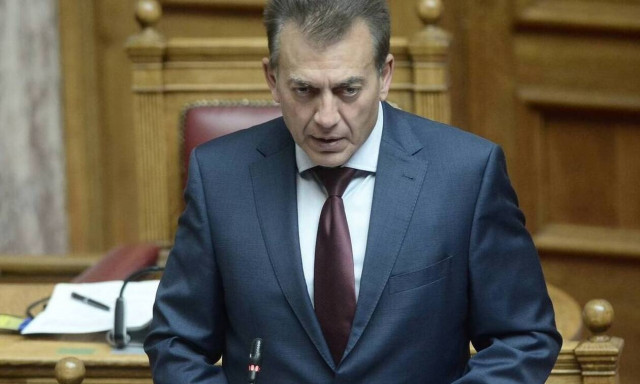 Βρούτσης: Στηρίζουμε έμπρακτα την απασχόληση – Παραδείγματα για τη μείωση των ασφαλιστικών εισφορών