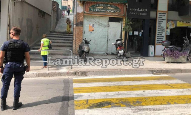 Σοκ στη Λαμία: Παράσυρση μαθήτριας έξω από σχολείο - Δείτε εικόνες