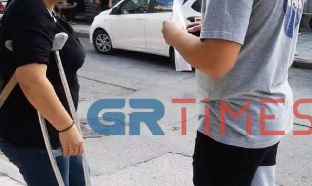 Θεσσαλονίκη: Μάλωσε τον γιο της έξω από το σχολείο γιατί ήθελε να βάλει μάσκα! 