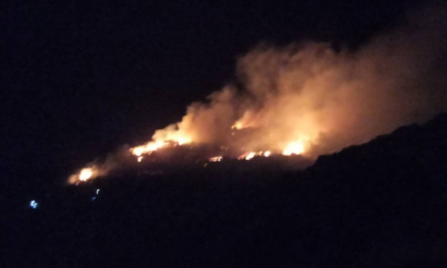 Σάμος: Προσαγωγές από την αστυνομία για την φωτιά κοντά στο ΚΥΤ