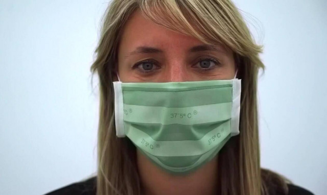 Κορονοϊός: Μάσκα που αλλάζει χρώμα όταν ο χρήστης έχει πυρετό