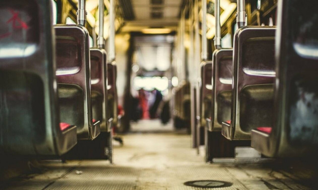 Χαμός σε λεωφορείο: Επιβάτης δεν είχε μάσκα – Δείτε τι έβαλε στο πρόσωπό του