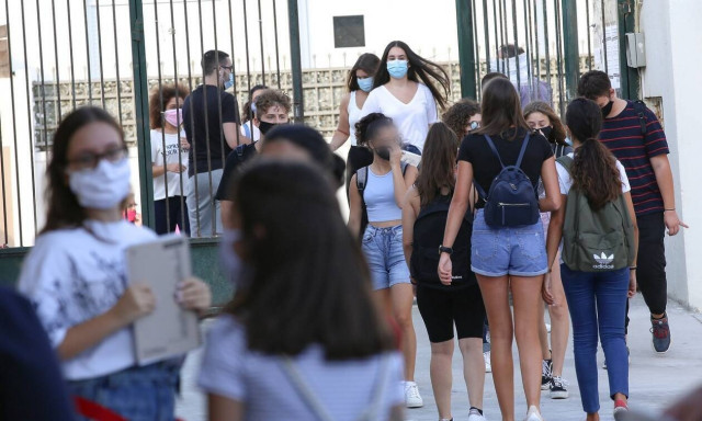 Κορονοϊός - Γκίκα στο Newsbomb.gr: Γιατί έκλεισε το 2ο Λύκειο Καισαριανής