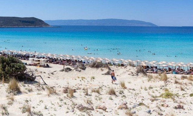 Η παραλία Σίμος στην Ελαφόνησο στις δέκα καλύτερες παραλίες της Ελλάδας
