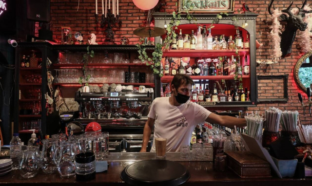 Κορονοϊός Lockdown: Ένα βήμα πριν την απαγόρευση κυκλοφορίας - Αυτό είναι το plan B