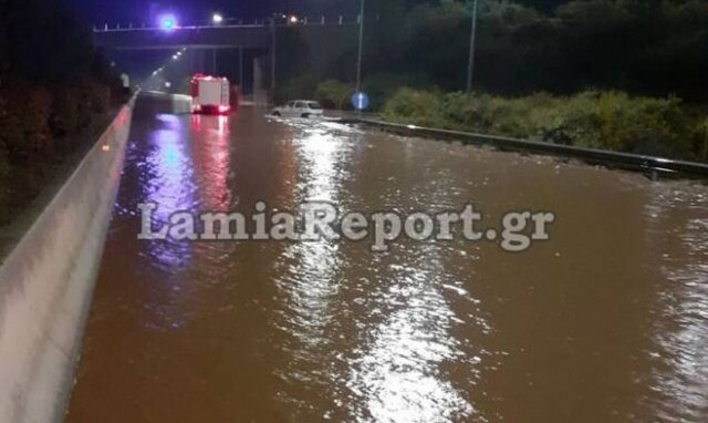 Κακοκαιρία «Ιανός»: Κόπηκε η Ελλάδα στα δύο! Διεκόπη η κυκλοφορία στην Αθηνών - Θεσσαλονίκης