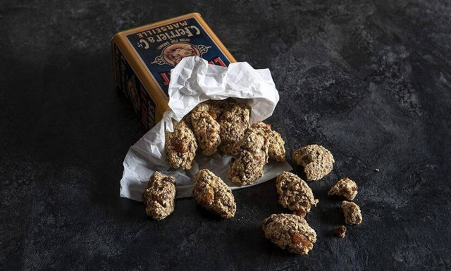 Άκης Πετρετζίκης: Σήμερα ετοιμάστε cookies με 3 υλικά