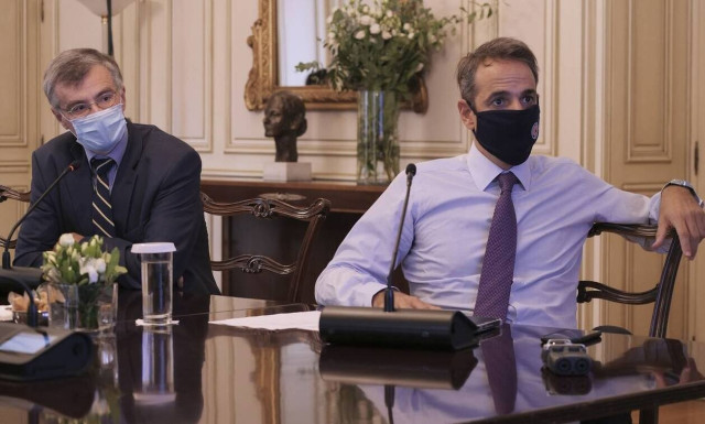 PM Mitsotakis and Dr.Tsiodras sound alarm over rise in coronavirus cases, especially in Attica