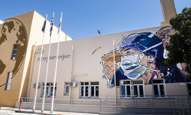 Κορονοϊός: Αγωνία για τις ΜΕΘ - Τσιόδρας: Ο αριθμός των νοσηλευομένων φέρνει νέα μέτρα