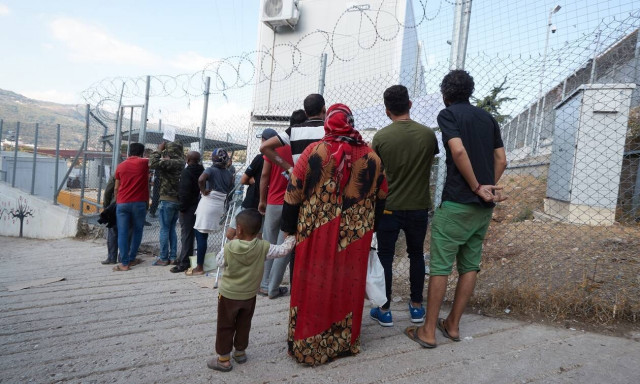 Σάμος: Χειροπέδες σε 42χρονο αλλοδαπό για τη φωτιά στο ΚΥΤ