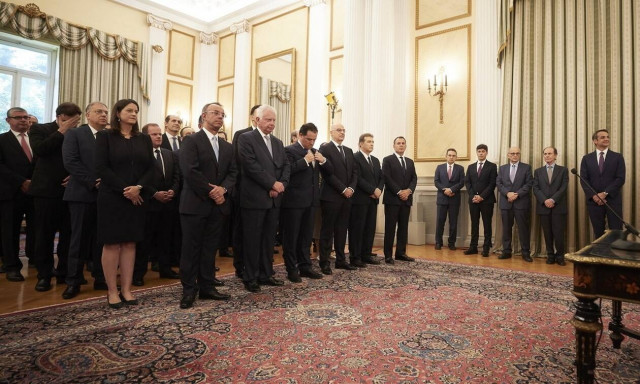 Στην «τσίτα» η κυβέρνηση