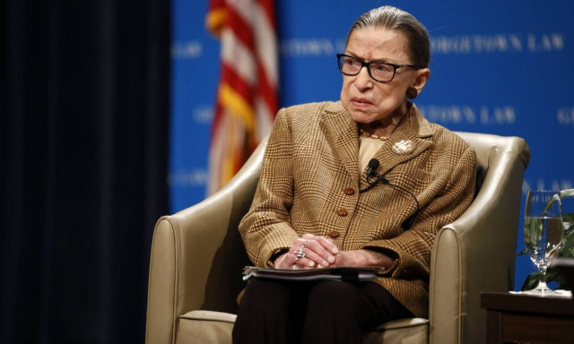 Έφυγε από τη ζωή η εμβληματική ανώτατη δικαστής των ΗΠΑ Ρουθ Μπέιντερ Γκίνσμπεργκ