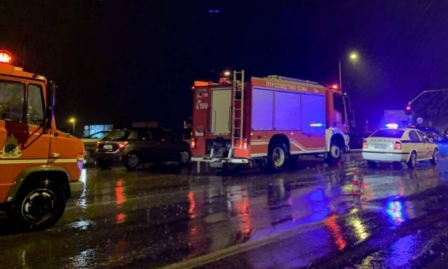 Κακοκαιρία Ιανός - Τρίκαλα: Συναγερμός στα Μεγάλα Καλύβια μετά την υπερχείλιση του Πάμισου