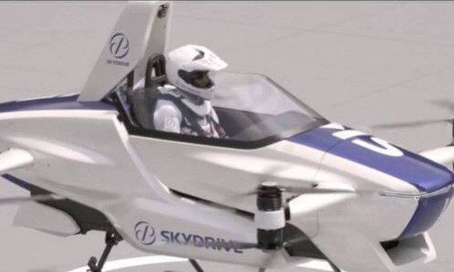 «Ιπτάμενο αυτοκίνητο» πέταξε με επιτυχία - Πότε βγαίνει στην παραγωγή 