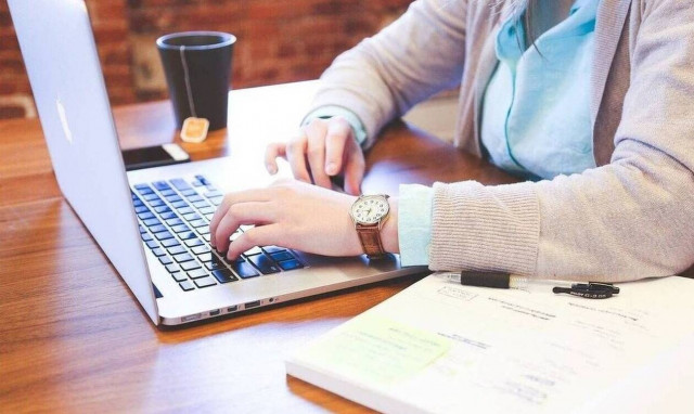 Τηλεργασία - Κορονοϊός: Καθορίστηκαν οι ευπαθείς ομάδες εργαζομένων