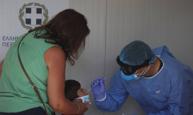 Κορονοϊός: Τι αλλάζει στη ζωή μας από τη Δευτέρα - Ποια μέτρα θα ισχύουν, ποιους αφορούν