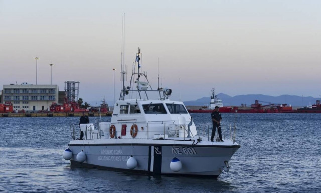 Κινδύνεψε ιστιοφόρο σκάφος ανοικτά του Λαυρίου