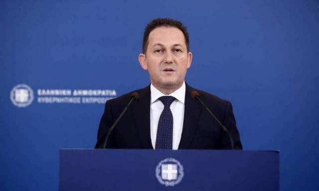 Πέτσας για Τσίπρα: Εκτός από ανεύθυνος έγινε και επικίνδυνος