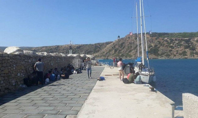 Συναγερμός στο Λιμενικό - Σκάφος με μετανάστες στη Γαύδο