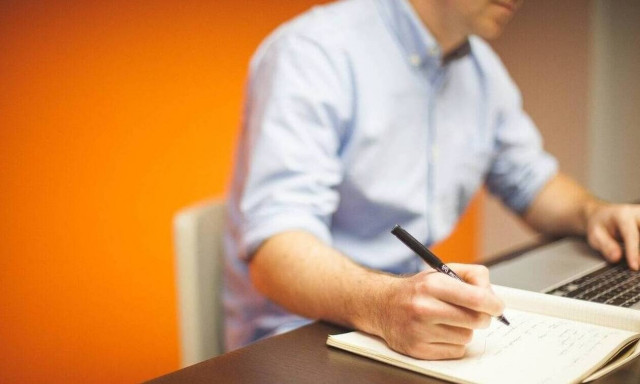 Τηλεργασία: Πότε και πώς θα δηλωθεί το 40% των μισθωτών 