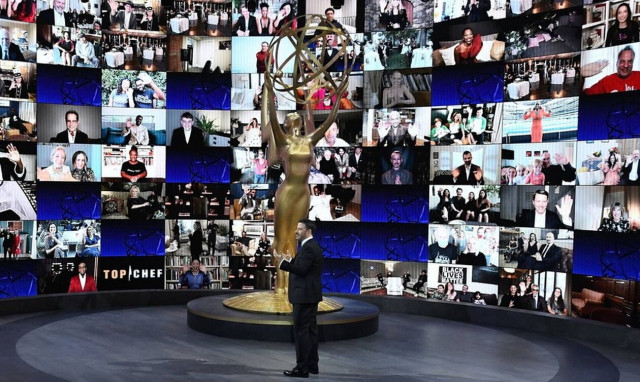 Βραβεία Emmy 2020: Οι νικητές της εξ αποστάσεως τελετής και η έκπληξη από τα «Φιλαράκια»