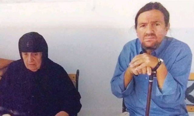 Πέθανε ο αδερφός της Βίκυς Μοσχολιού