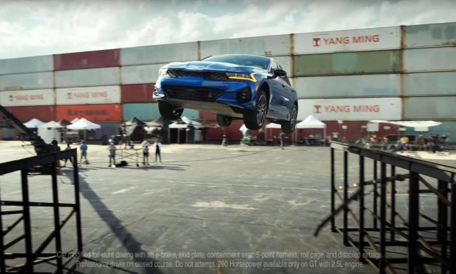 Δείτε ένα απίστευτο άλμα με ένα Kia K5