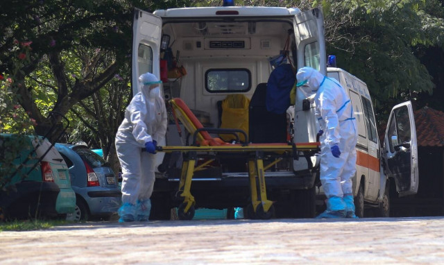 Κορονοϊός: Τέσσερις νεκροί σε λίγες ώρες - 361 τα θύματα στην Ελλάδα