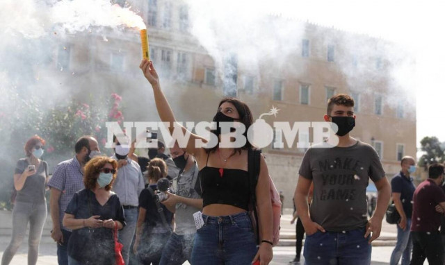 Ηχηρό «παρών» μαθητών στο πανεκπαιδευτικό συλλαλητήριο για τον κορονοϊό