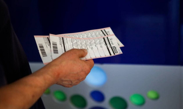 Διπλό τζακ ποτ στο Τζόκερ: Δείτε πόσα χρήματα θα μοιράσει στην κλήρωση της Κυριακής (27/9)