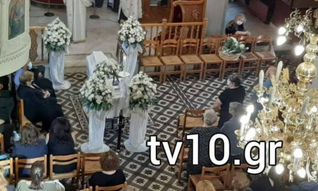 Καρδίτσα: Ράγισαν και οι πέτρες στην κηδεία της φαρμακοποιού που έπεσε θύμα του «Ιανού»