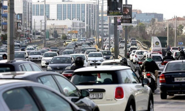 Κίνηση ΤΩΡΑ: Τροχαίο στην Εθνική Οδό Αθηνών - Λαμίας - Ουρές χιλιομέτρων