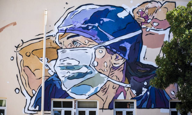 Κορονοϊός: Εξιτήριο για την 17χρονη που έμεινε 40 μέρες στην εντατική του ΑΧΕΠΑ