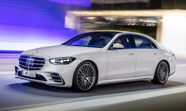 Πόσο κοστίζει η νέα S-Class, κορυφαία λιμουζίνα της Mercedes στην Ελλάδα;