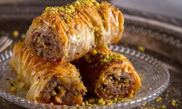 Άκης Πετρετζίκης: Σαραγλί Θεσσαλονίκης