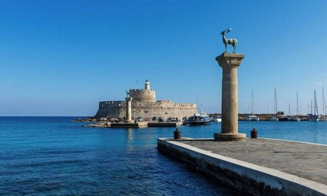 Ρόδος: Μαχαίρωσαν αστυνομικό για μια θέση πάρκινγκ