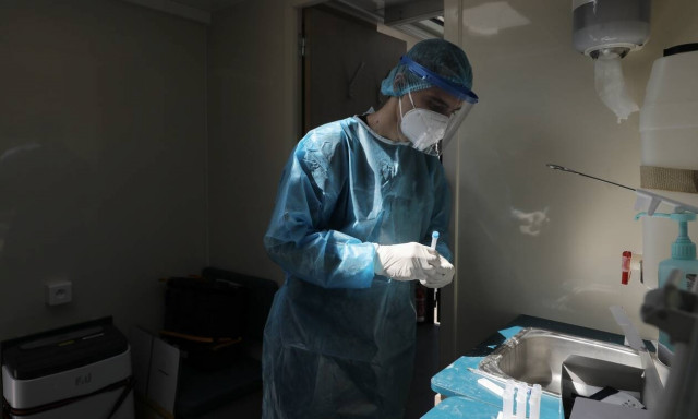 Κορονοϊός: Στο «κόκκινο» τα κρούσματα στην Αττική – 197 από τα 269 νέα στην πρωτεύουσα