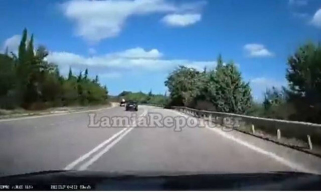 Λαμία: Σοκαριστικό video - Οδηγούσε στο αντίθετο ρεύμα σαν να μην συμβαίνει τίποτα! (video)