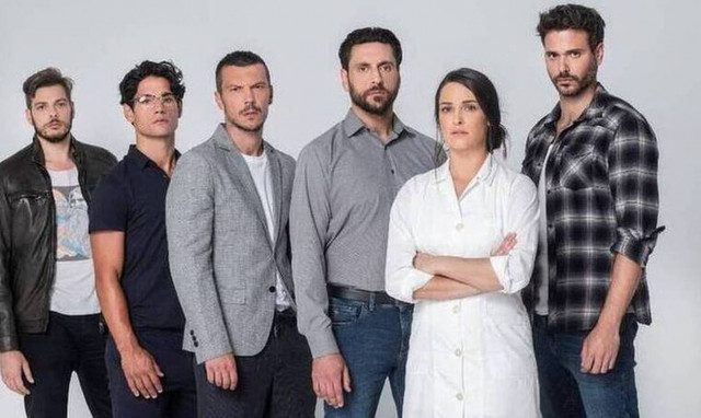 Αγγελική: Η Δανάη μαθαίνει ότι είναι υιοθετημένη